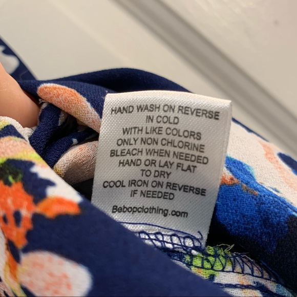 BeBop Floral Romper with Pockets!! - Picture 5 of 6